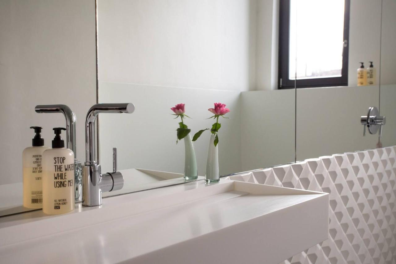 B&B Suites Feek Antwerpen Bagian luar foto