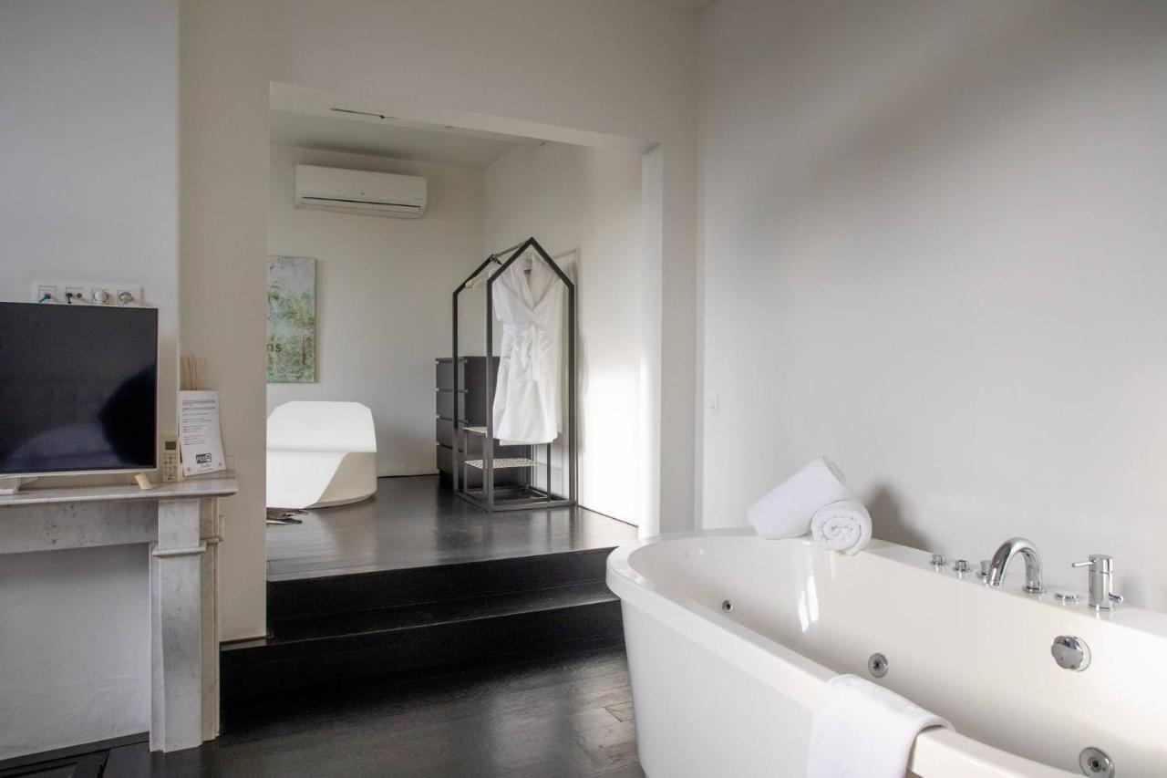 B&B Suites Feek Antwerpen Bagian luar foto