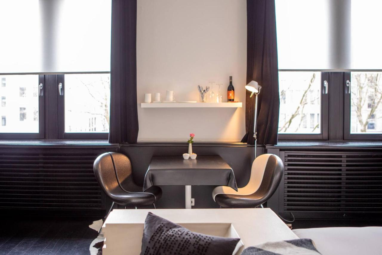 B&B Suites Feek Antwerpen Bagian luar foto