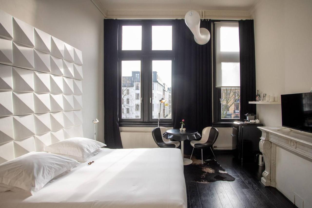 B&B Suites Feek Antwerpen Bagian luar foto